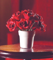 Rote Rosen in weiem Topf red Roses in Vase