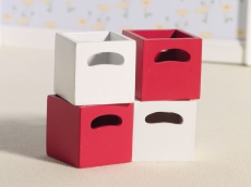 rote und weie Boxen Cherry & White Storage Boxes