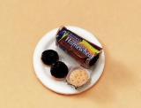Schoko-Kekse auf Teller Choc Digestive on Plate