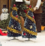 2 verzierte Nadelbume / 2 Decorated Trees